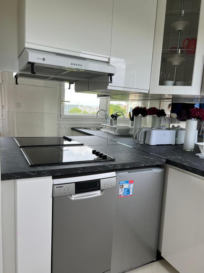 Apartment Home In Paris With View, 15Min Direct To Center Ngoại thất bức ảnh