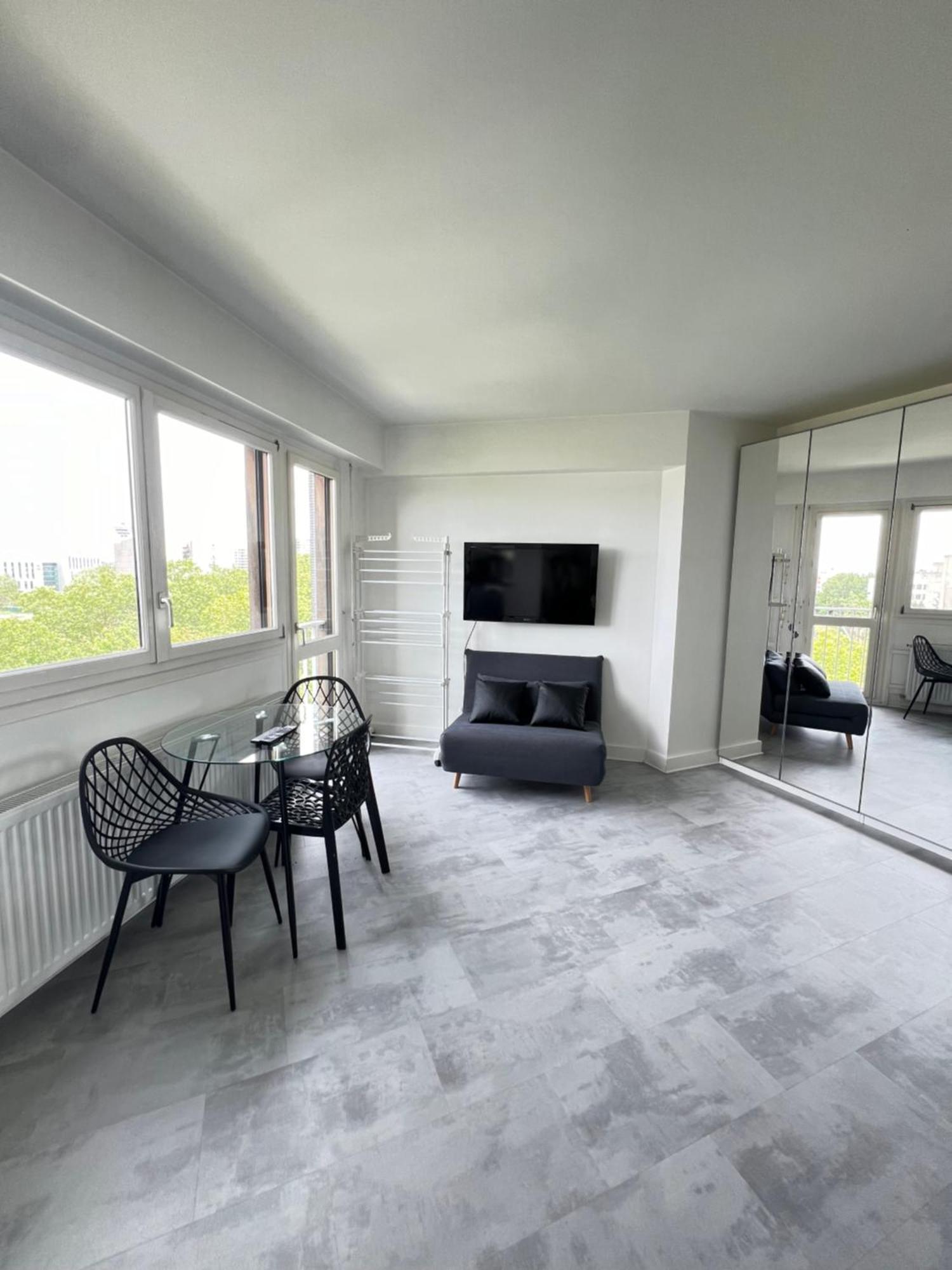 Apartment Home In Paris With View, 15Min Direct To Center Ngoại thất bức ảnh